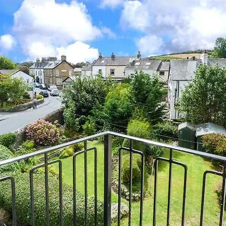 3 Hillfoot Holker